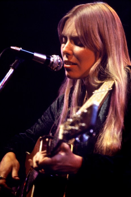 Joni Mitchell Live
